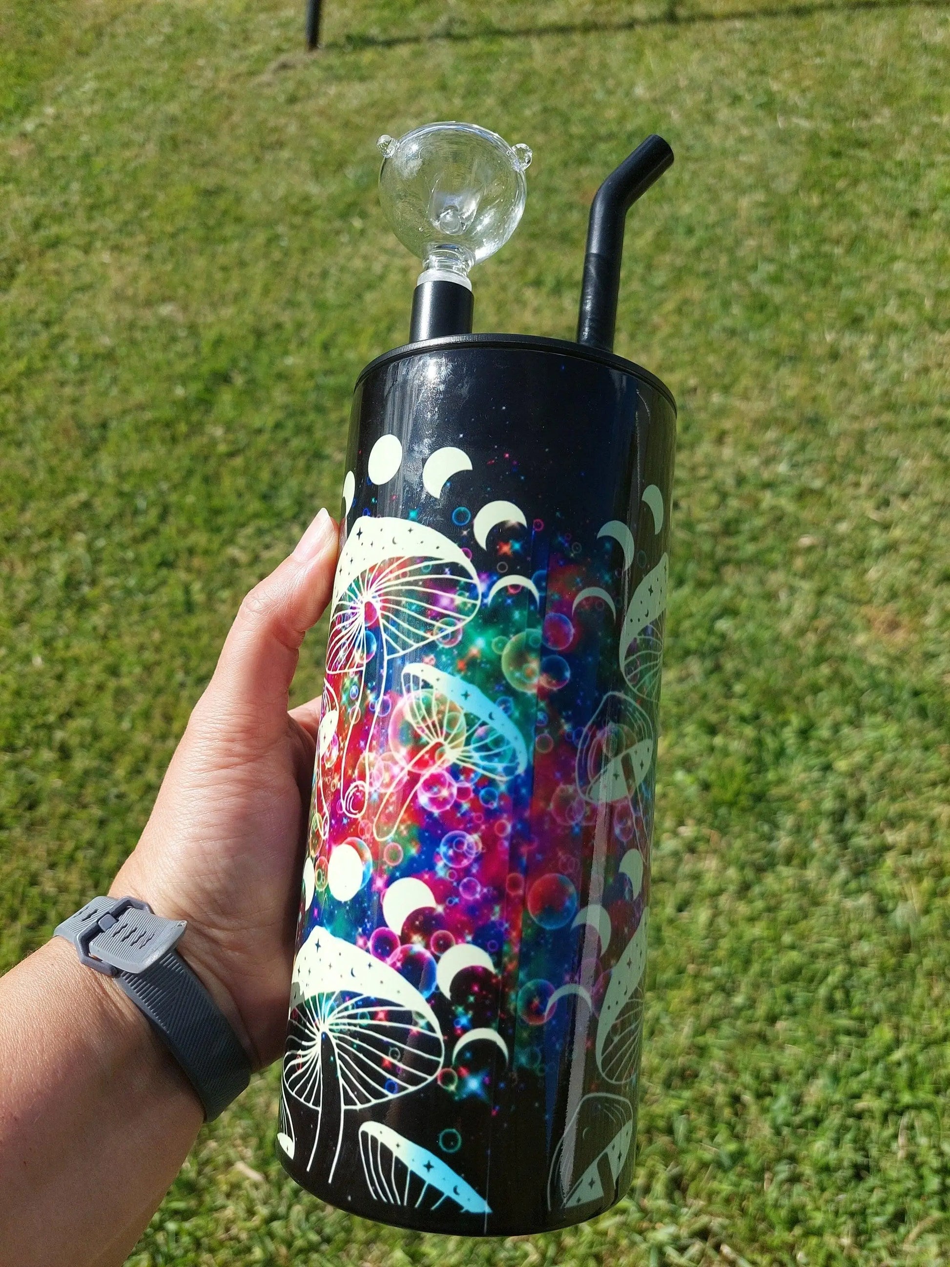 Hookah Tumbler with a Twisted Alice Smoke Everyday Design