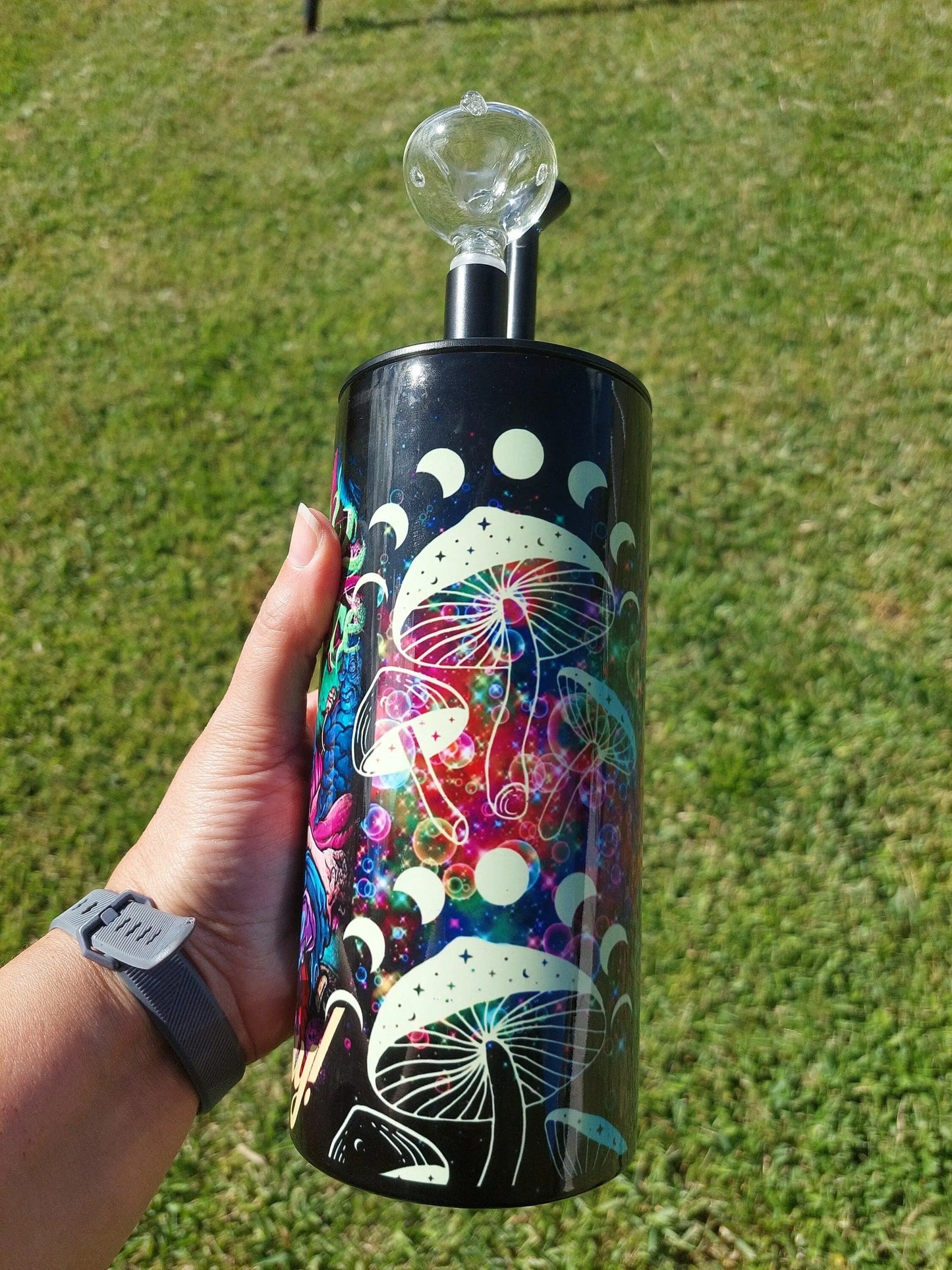 Hookah Tumbler with a Twisted Alice Smoke Everyday Design